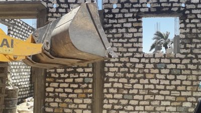 إزالة 8 حالات تعدٍّ على أملاك الدولة بأسيوط