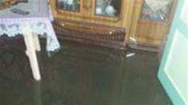 غرق شقة بمياه الصرف