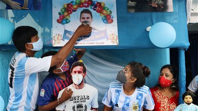 كعادة كل عام.. احتفال خاص في الهند بعيد ميلاد ميسي الـ34 (صور)