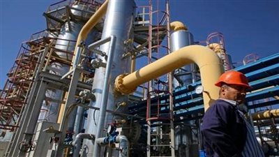 كيف تحقق وزارة البترول الوفرة في النقد الأجنبي وتقلل حجم الدين العام؟