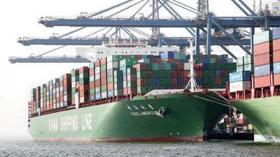 مستوردون: كورونا ونقص الحاويات من أسباب ارتفاع أسعار الشحن الدولي