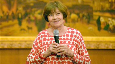 النجمة العالمية ماشا ميريل: سعيدة بمشاركة نساء الصعيد بمهرجان أسوان