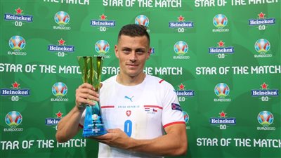 توماس هولز الأفضل في مباراة هولندا والتشيك