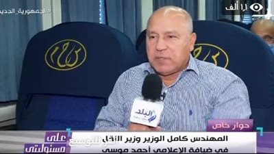 وزير النقل لأحد سائقي القطارات: 