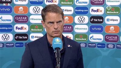 الاتحاد الهولندي يقيل دي بور من تدريب الطواحين