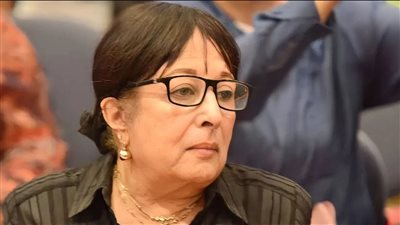 يوم استثنائي.. سميرة عبد العزيز: بعزم أولادي وأحفادي في عيد الأم