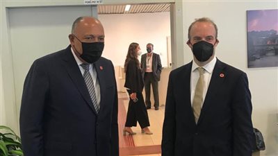 وزير الخارجية يلتقي نظيره البريطاني لبحث ملف سد النهضة