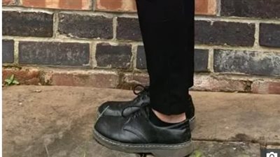 سبب غريب.. مدرسة بريطانية تطرد طالبة وتمنعها من الدروس