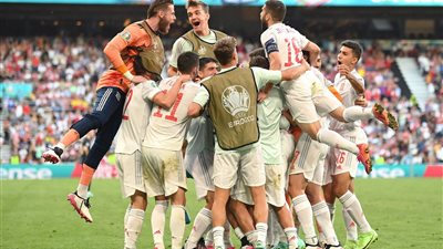 التشكيل الرسمي لمواجهة إسبانيا وسويسرا في 