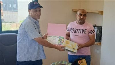 قرية زهرة بكفر الدوار تكرم مسعفين سلما 64 ألف جنيه لأسرة مصاب