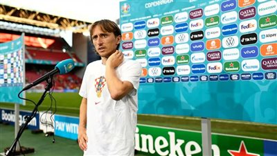 مودريتش يعرب عن أمله في التجديد لـ ريال مدريد لموسم آخر