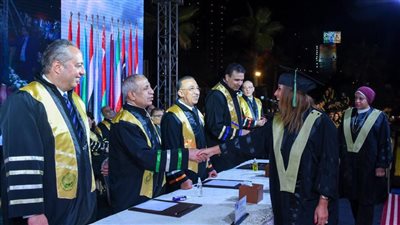محافظ الإسكندرية يشهد فاعليات حفل تخرج طلاب الدراسات العليا بالأكاديمية العربية
