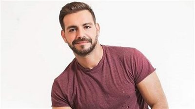 تشييع جثمان والد الفنان اللبناني إيوان اليوم