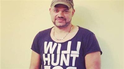 خالد تاج الدين يهاجم مطربة شهيرة: