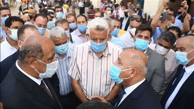 وزير النقل يعنف رئيس قطار ويوقفه عن العمل بعد إساءات له (خاص)