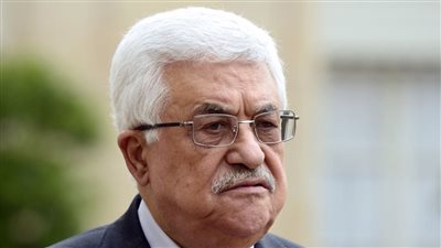 أبو مازن يصل العلمين للمشاركة في أعمال القمة الثلاثية المصرية الأردنية الفلسطينية