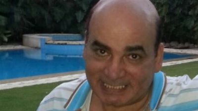 بعد خضوعه لعملية جراحية في القدم.. معلومات عن الشاعر أمل الطائر رائد الأغنية الشعبية