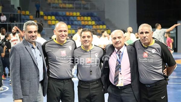 طاقم حكام نهائي دوري