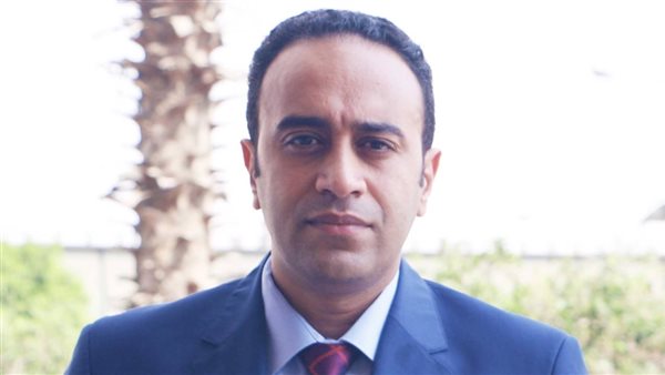 الدكتور أحمد رجب