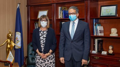  وزير السياحة: إقامة معرض للقطع الأثرية المصرية في صربيا