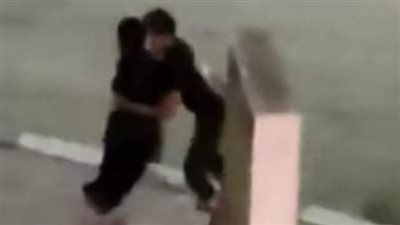 من أجل لقمة العيش.. فتاة الفيوم تتعرض للتحرش ونزع الحجاب