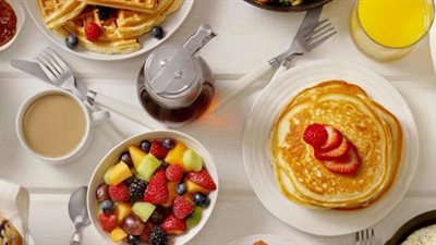  8 أطعمة ومشروبات لا ينصح الأطباء بتناولها.. تعرف عليها