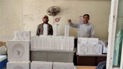 ضبط 14 محاولة تهرب جمركي لأسلحة بيضاء وهواتف محمولة وسجائر بسفاجا