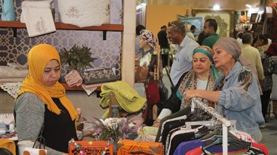 استمرار عمل معرض جهاز المشروعات بالزيتون لتوفير مستلزمات عيد الأضحى بأسعار مخفضة 