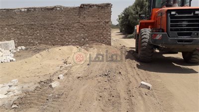 إزالة حالتي تعدٍ على الأراضي الزراعية وأملاك الدولة بالأقصر (صور)