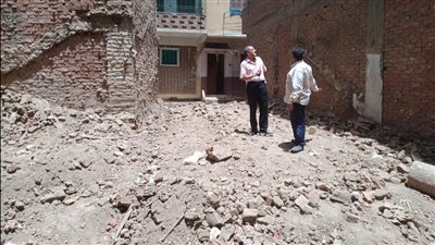 رفع أنقاض عقار الحوامدية المنهار وفتح الشارع أمام حركة المواطنين بالجيزة (صور)