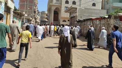 تشييع جنازة طفلين شقيقين غرقا في ترعة بالشرقية (صور)