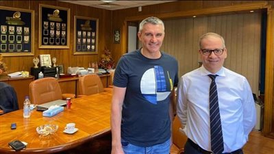 كارتيرون يحصل على لقاح فيروس كورونا