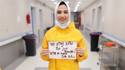 عناء وفداء.. ممرضة بمستشفى أبو خليفة لعزل مصابي كورونا تروي تجربتها في محاربة الفيروس