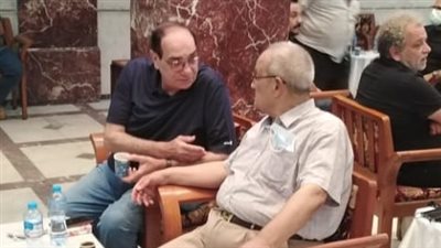 فاطمه ناعوت ومحمد صلاح آدم يؤديان واجب العزاء في رمسيس مرزوق (صور)