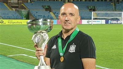 مدرب الاتحاد الإسباني: الأمور ستكون صعبة مع غياب صلاح.. ومصر ستنصنع الحدث في أولمبياد طوكيو (حوار)