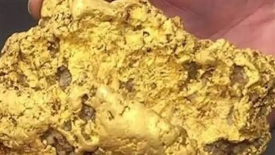 ضبط سيارة محملة بـ5 أطنان من خام الذهب بأسوان