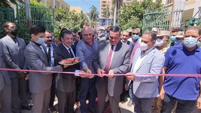 محافظ البحيرة يفتتح المعرض السنوي لمنتجات المدارس الفنية