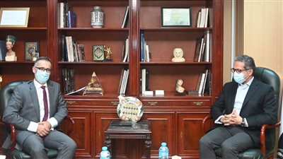 وزير السياحة وسفير سويسرا بالقاهرة يبحثان سبل تعزيز التعاون السياحي والأثري بين البلدين (صور)