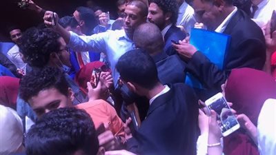  حسام غالي يشعل مدرج جامعة المنصورة خلال مؤتمر الشباب.. ورئيس اللجنة: نموذج وقدوة (صور) 