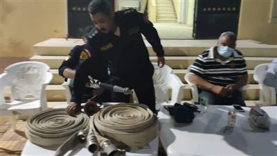 تدريب شباب قرى الوادي الجديد على التعامل مع الحرائق (صور)