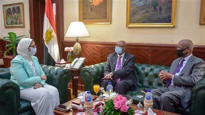 وزيرة الصحة توجه بنقل خبرات إدارة منظومة الأكسجين الطبي إلى السودان