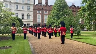 الفرقة الملكية تعزف It’s Coming Home قبل مُواجهة إنجلترا والدنمارك (فيديو)