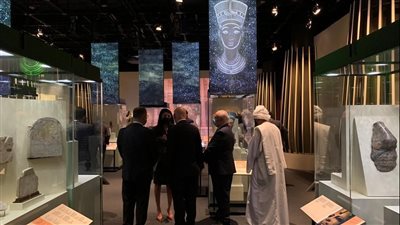  سفير مصر في كندا يصطحب مسؤولين كنديين في زيارة خاصة لمعرض 