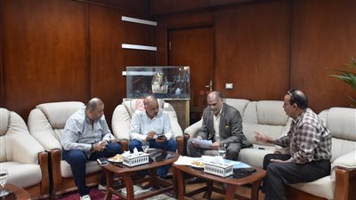 رئيس جامعة الأقصر يلتقي رئيس جهاز طيبة لبحث التعاون المشترك