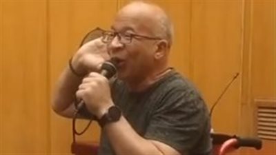 شريف دسوقي لطلاب معهد الفنون المسرحية: 