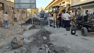 هبوط أرضي بالحارة البطيئة على محور المحمودية غربي الإسكندرية