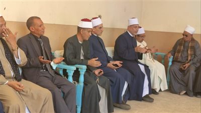 الإمام الأكبر يعزي أسرة عضو لجنة امتحانات بالأزهر توفى إثر حادث أليم