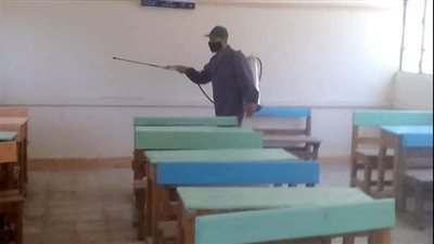 تجهيز المدارس واللجان استعدادًا لامتحانات الثانوية العامة بدسوق (صور)