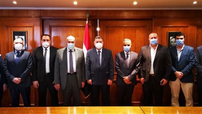 وزير قطاع الأعمال: تطوير نادي العاملين بشركة غزل المحلة.. وإنشاء آخر لأهالي المدينة 