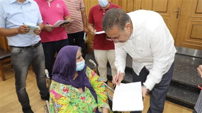 خلال لقاء جماهيري.. محافظ المنوفية لأهالي الباجور: جايين نخدمكم والعمل على راحتكم 